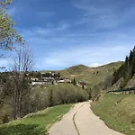 Le Vernon شاروس
